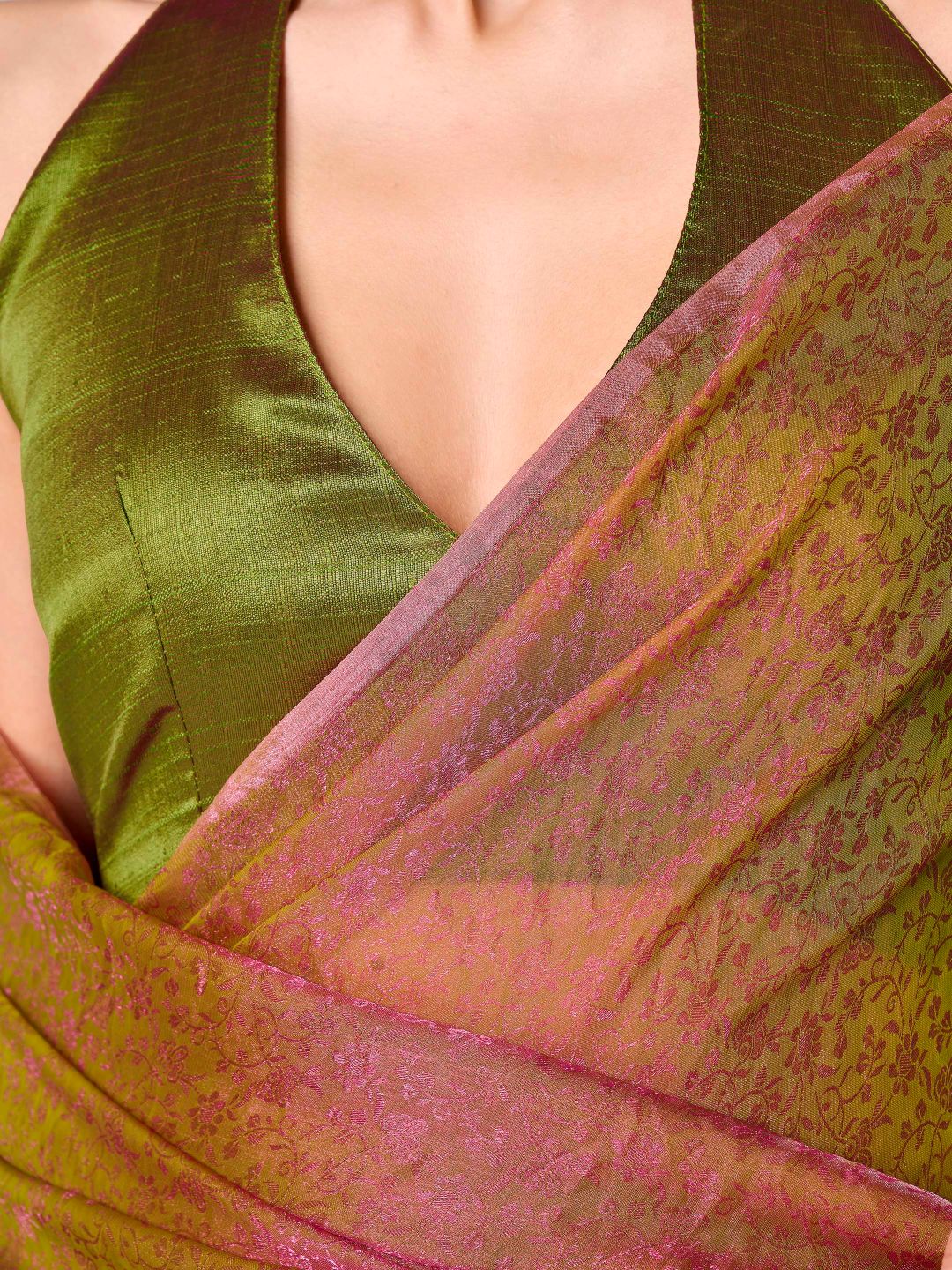 Two tone pink and green colored woven saree with tassles on pallu